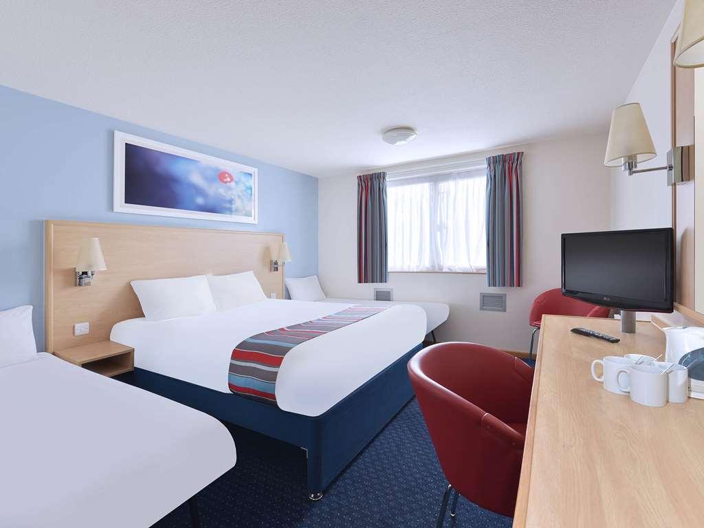 Travelodge בקינגהאם שירותים תמונה